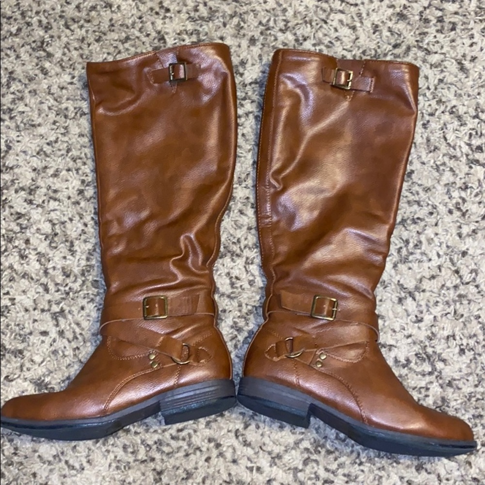 Riding boots